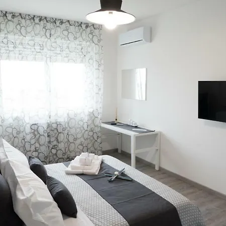 Airport - Palese 2 Bed & Breakfast